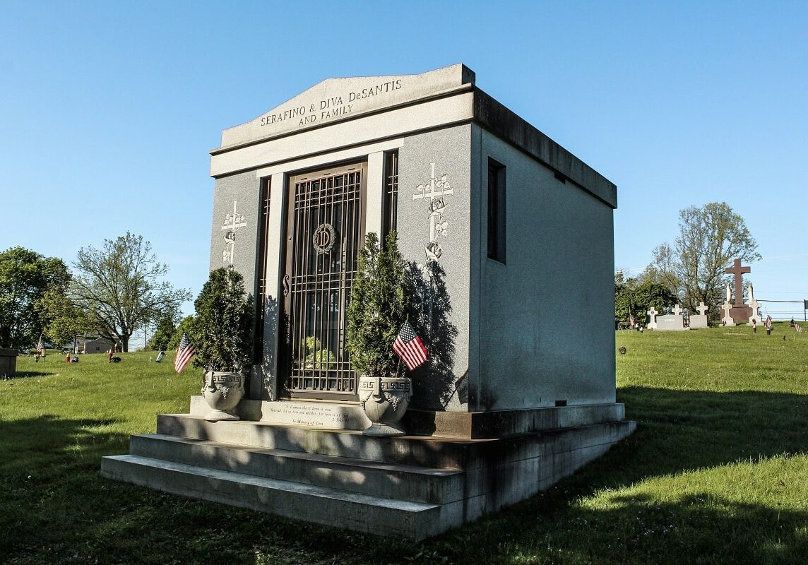 Side view of a Vestibule Mausoleum