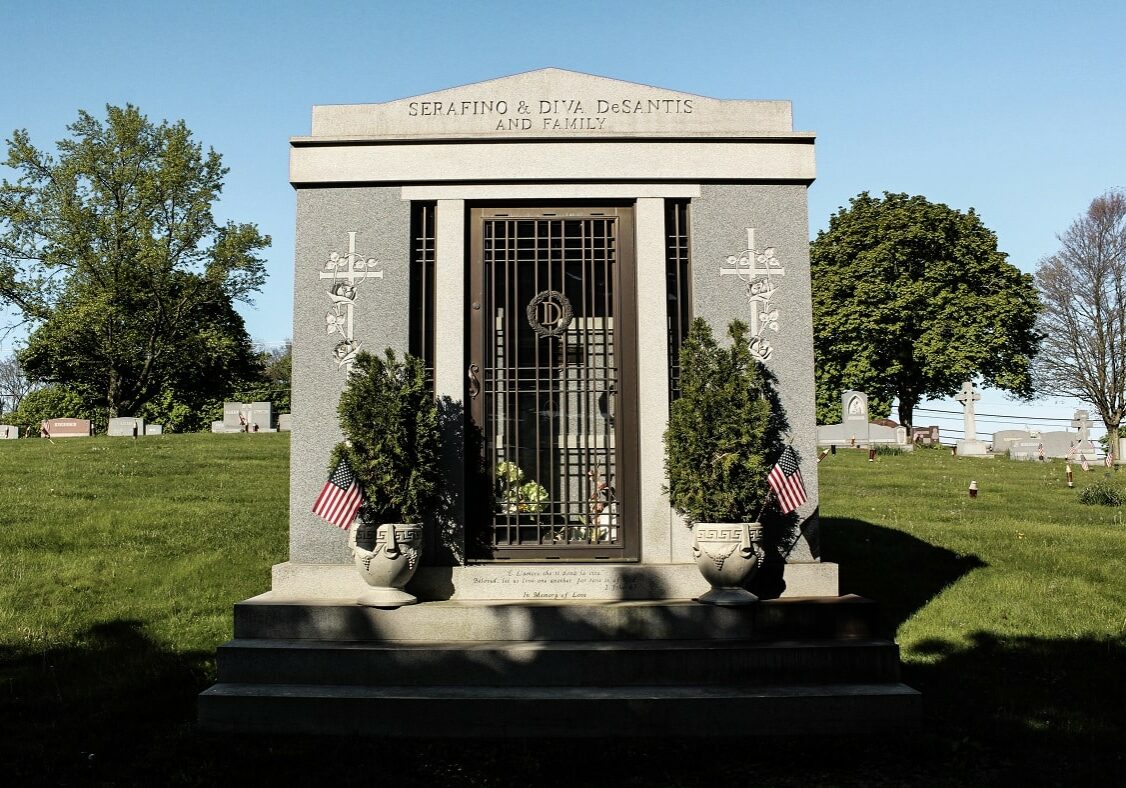 Front view of Vestibule Mausoleum